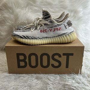 2022 Yeezy Boost 350 V2 'Zebra'
2022/2023 authentic with box men 8 women…